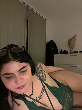 alexaandreea99 online show from December 16, 2024, 1:10 am