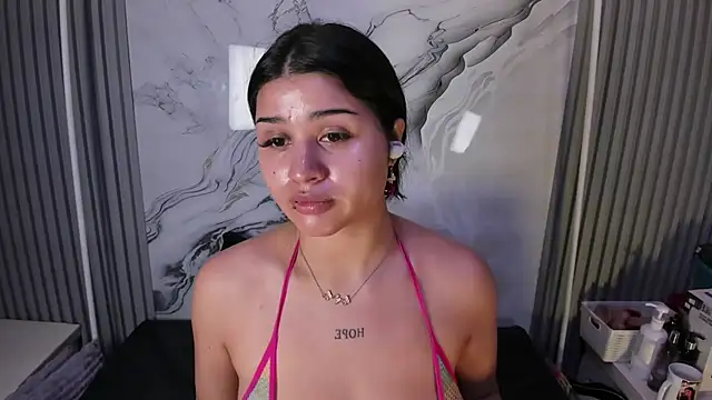 venusowen  online show from August 4, 2026, 1:59 pm
