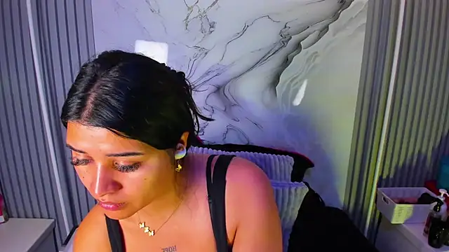 venusowen  online show from June 22, 2026, 2:36 pm
