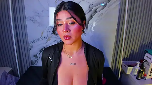 venusowen  online show from August 1, 2026, 2:48 pm