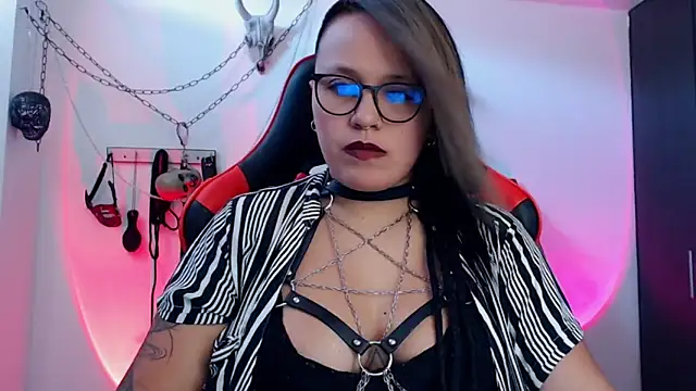 LilithSharon online show from September 28, 2025, 4:14 pm