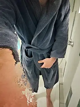 Snapshot of Ariete80s chatting on March 6, 2025, 5:43 pm Ariete80s online show from March 6, 2025, 5:43 pm