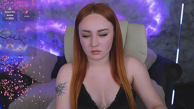 LovelyBell online show from March 19, 2025, 8:00 pm