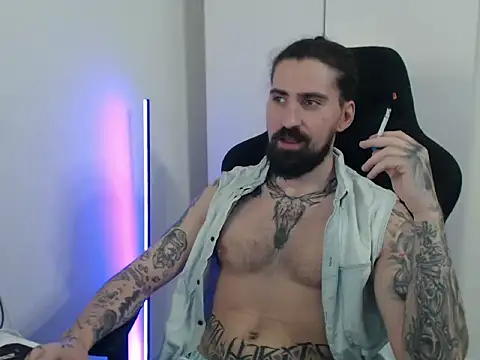 MateoHunk online show from May 7, 2026, 10:18 am