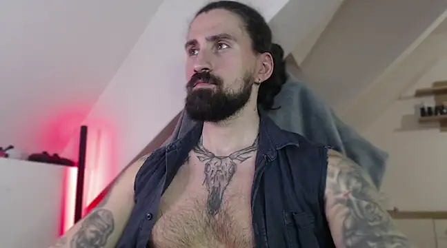 MateoHunk online show from February 4, 2025, 6:38 pm