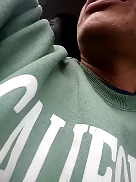 alexchir4 online show from October 8, 2025, 12:50 pm