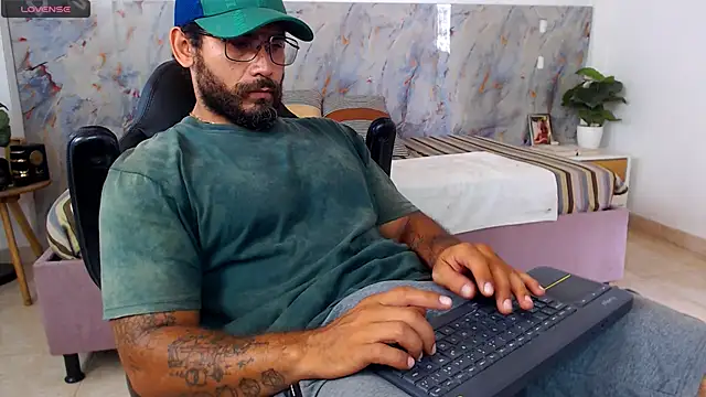 hanz col online show from April 22, 2026, 2:13 pm