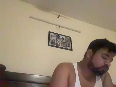 Snapshot of coolboy6566 chatting on December 23, 2025, 1:05 am coolboy6566 online show from December 23, 2025, 1:05 am