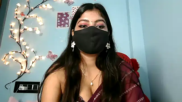 Reena Singh53 online show from September 12, 2025, 12:38 pm