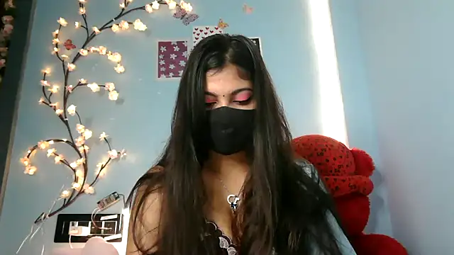 Reena Singh53 online show from September 22, 2025, 1:28 pm