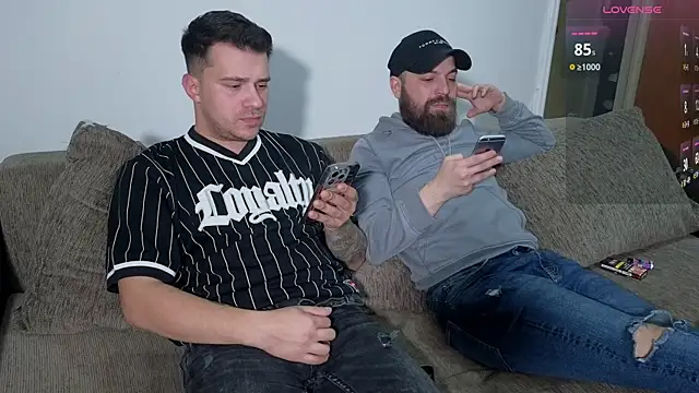 JohnnyStepBro online show from October 22, 2025, 7:57 pm