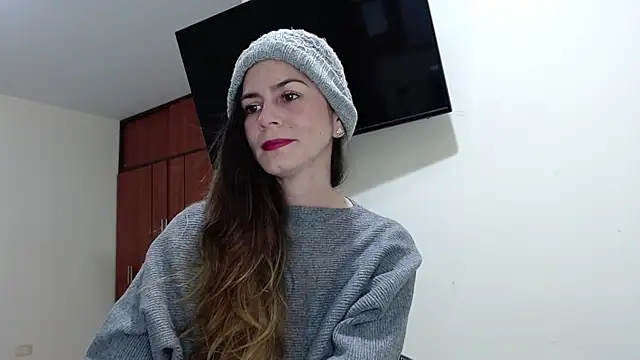 Snapshot of Hanny_24 chatting on March 3, 2026, 11:45 pm Hanny 24 online show from March 3, 2026, 11:45 pm