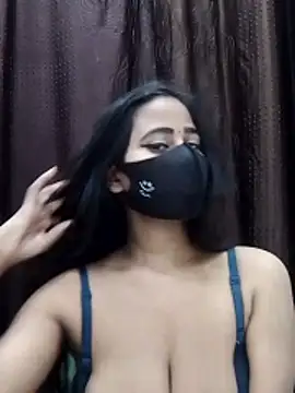 Lalisa sexy online show from December 2, 2025, 4:52 pm