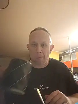 Snapshot of X46x chatting on December 19, 2025, 5:10 am X46x online show from December 19, 2025, 5:10 am