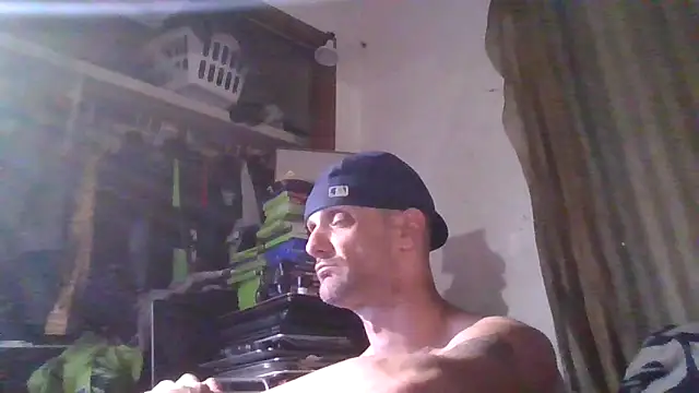 Snapshot of slinginbigD chatting on March 13, 2026, 9:53 pm slinginbigD online show from March 13, 2026, 9:53 pm