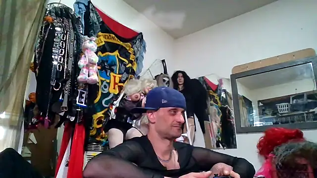 Snapshot of slinginbigD chatting on March 5, 2026, 4:14 pm slinginbigD online show from March 5, 2026, 4:14 pm