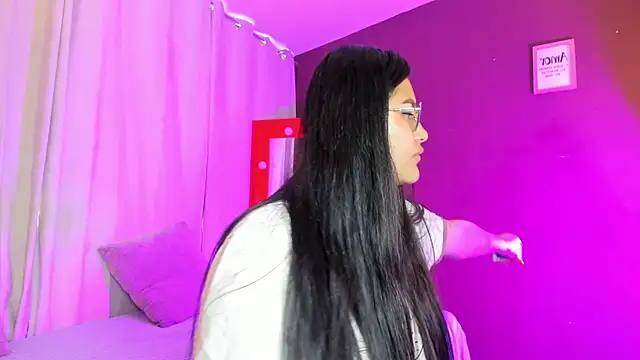 Little Ivy online show from February 24, 2026, 6:42 pm