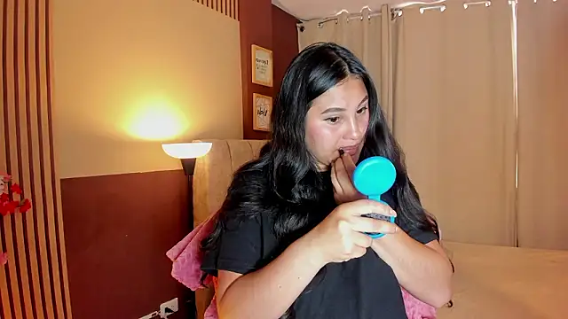 Little Ivy online show from March 17, 2026, 7:17 pm