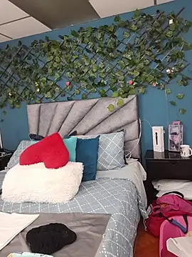 Grey Lorenz11 online show from February 26, 2026, 9:31 am