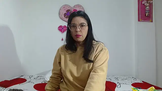 anybellucci43 online show from September 16, 2025, 3:18 am