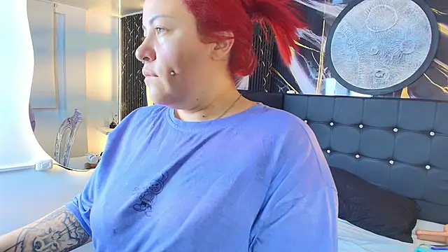 Bruja  Scarlata online show from September 29, 2025, 10:11 am