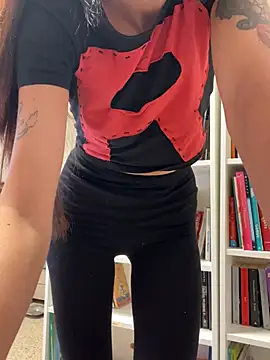 Snapshot of LolloLara91 chatting on June 13, 2026, 8:45 am LolloLara91 online show from June 13, 2026, 8:45 am