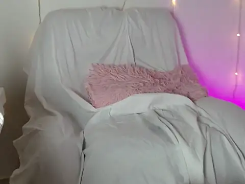 teffi smith25 online show from November 8, 2025, 1:25 pm