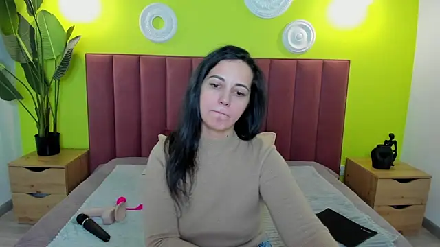 Linda Insatiable online show from April 18, 2026, 1:41 am