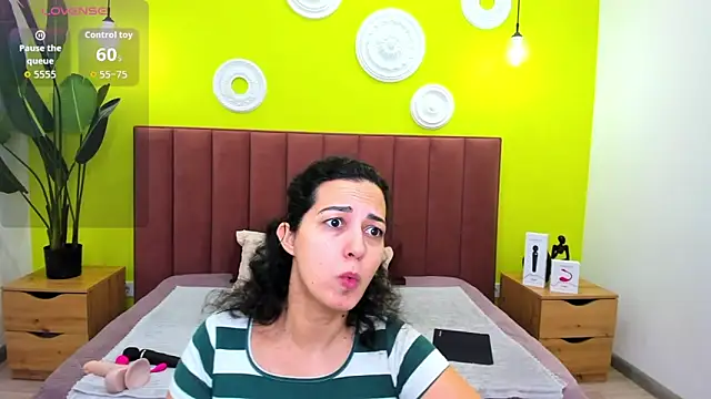 Linda Insatiable online show from March 16, 2026, 1:35 am