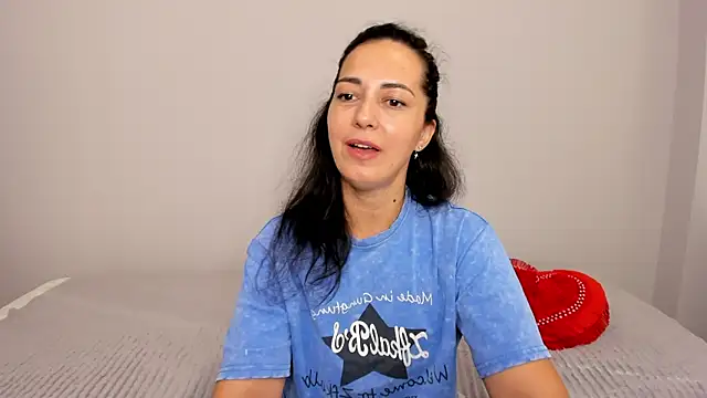 Linda Insatiable online show from June 15, 2026, 1:28 am