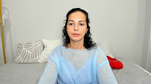 Linda Insatiable online show from June 19, 2026, 1:33 am
