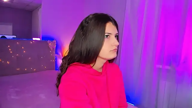 Laura Leee online show from April 25, 2026, 5:10 am