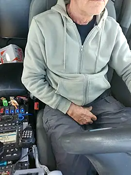 Snapshot of vanscr1 chatting on March 5, 2025, 7:27 pm vanscr1 online show from March 5, 2025, 7:27 pm