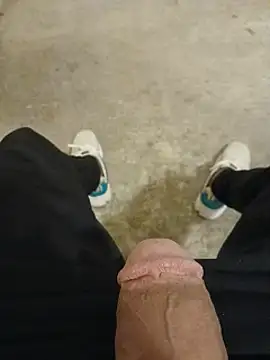 casper0303 online show from September 19, 2025, 9:30 pm