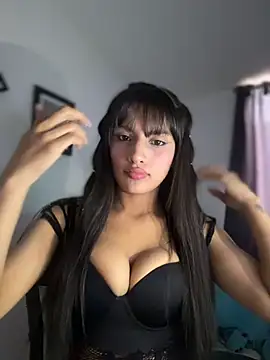 Dulceeany online show from February 12, 2026, 9:58 pm