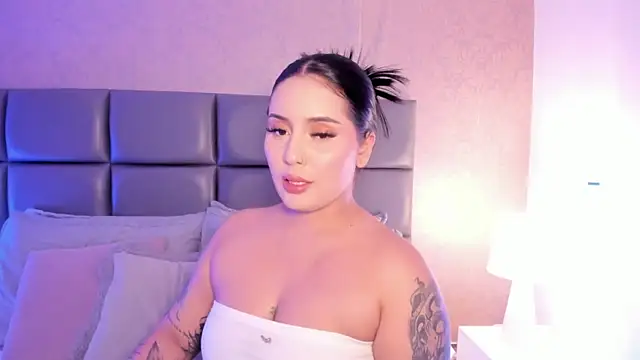 SpicySugar  online show from May 1, 2026, 8:03 pm