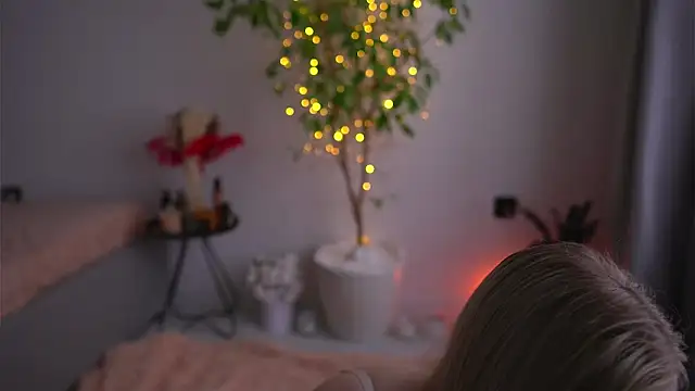 lorrie love story online show from September 14, 2025, 9:20 am