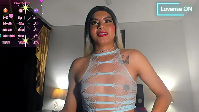 catalina santana23 online show from September 22, 2025, 12:33 pm