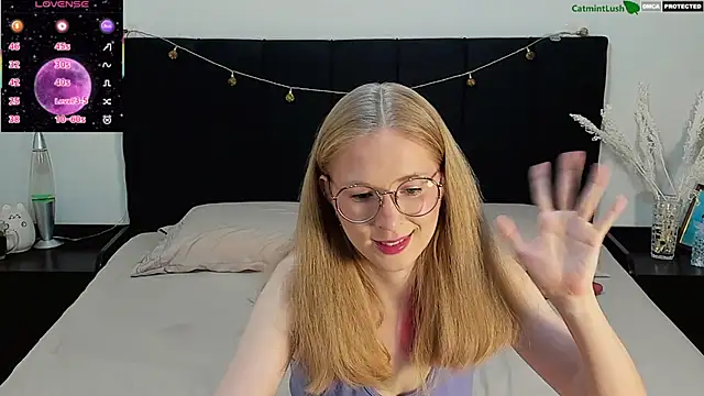 CatmintLush online show from July 16, 2026, 11:35 pm