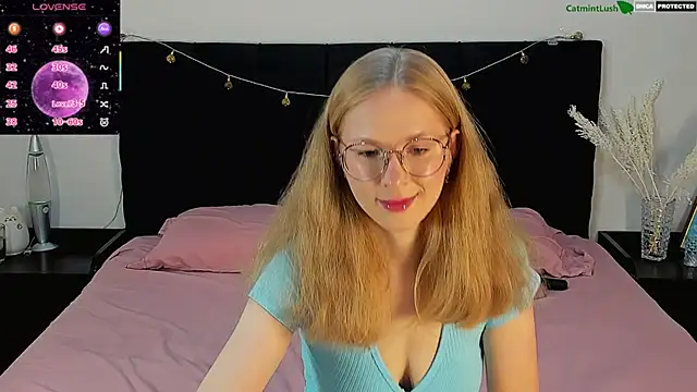 CatmintLush online show from July 25, 2026, 11:44 pm