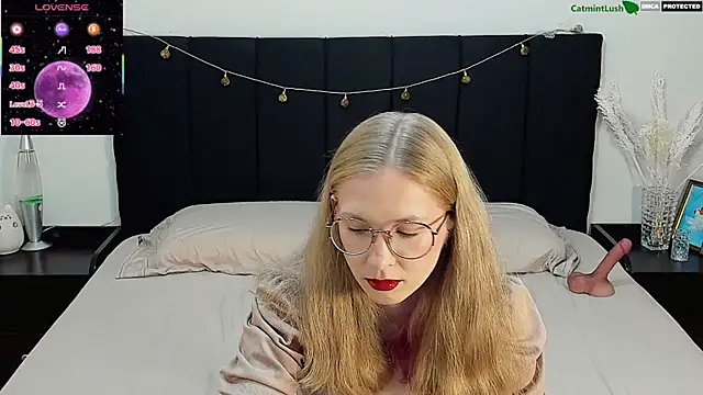 CatmintLush online show from June 28, 2026, 11:44 pm