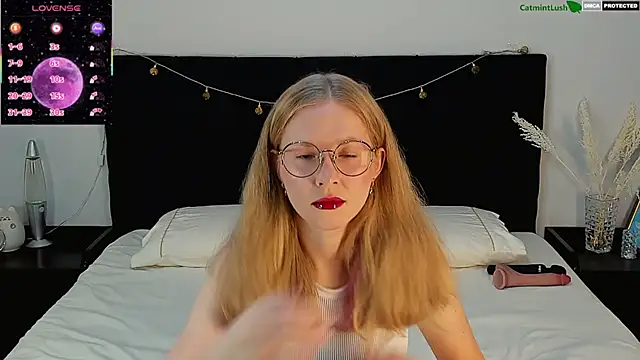 CatmintLush online show from August 4, 2026, 11:42 pm