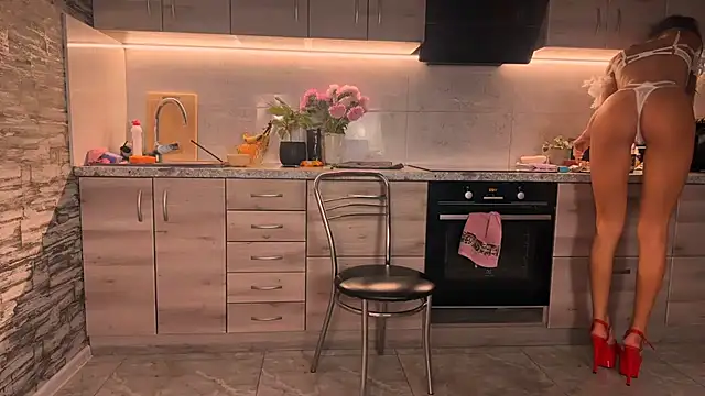    art online show from September 19, 2025, 5:28 pm