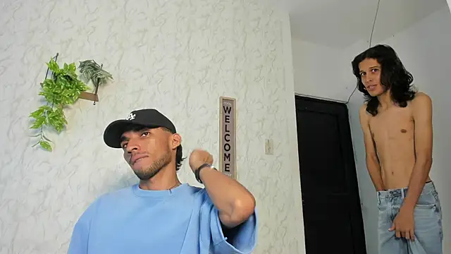 Snapshot of jony_honey chatting on July 2, 2026, 11:49 am jony honey online show from July 2, 2026, 11:49 am