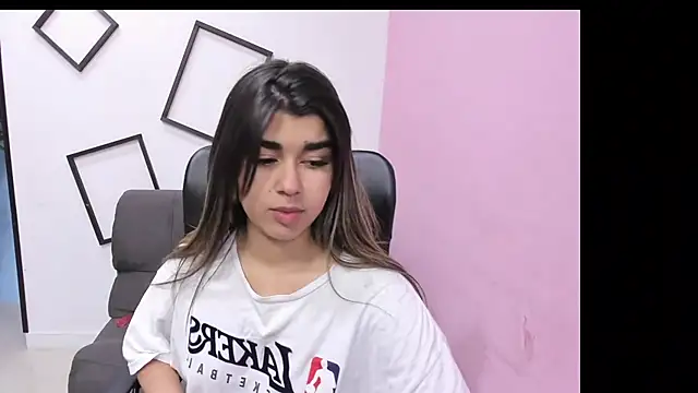 NahomiConnor  online show from March 7, 2026, 3:13 am