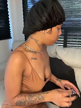 butterflybootyy online show from September 18, 2025, 6:11 pm