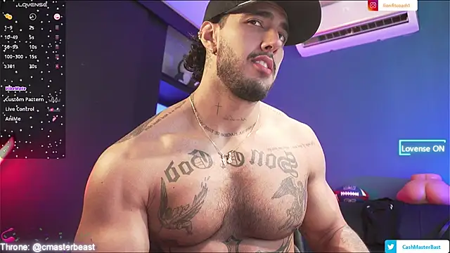 JACOB MARTINS online show from July 28, 2026, 7:39 pm