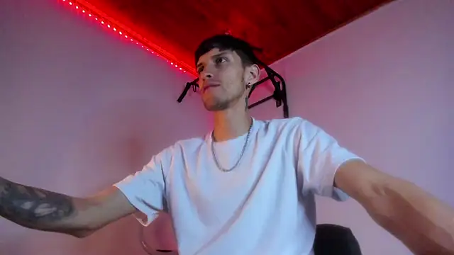 ImVen980 online show from February 11, 2025, 1:31 am