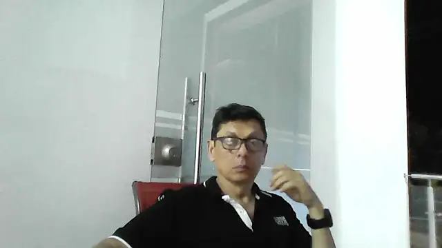MarcusKelvin online show from June 12, 2026, 2:42 am