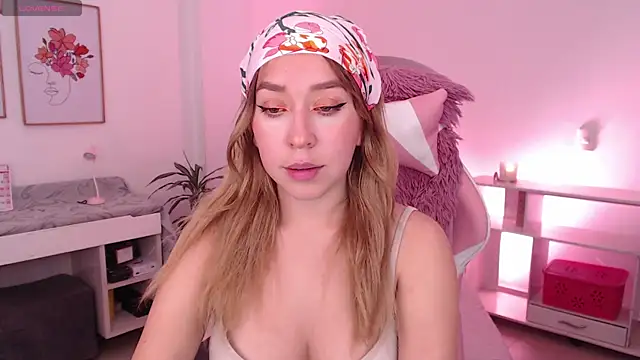 Dahlia  espresso online show from October 14, 2025, 7:25 pm